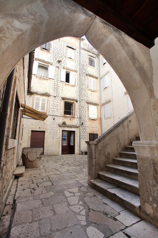 Room Mira Trogir Exterior foto