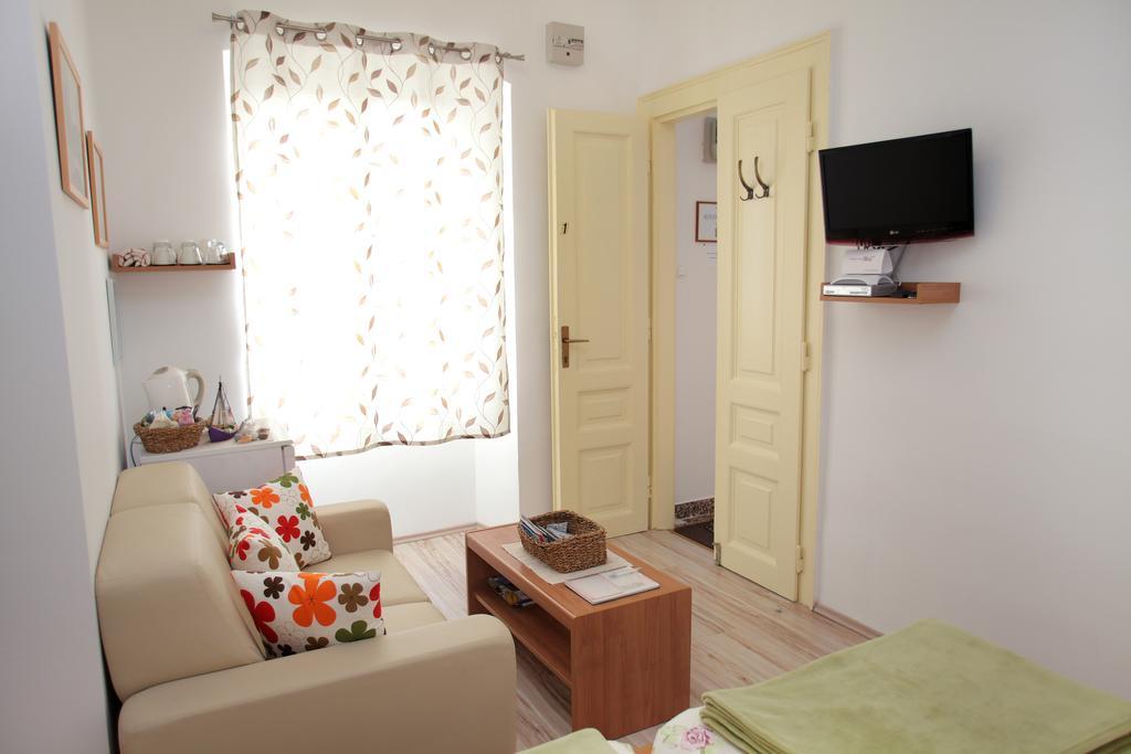 Room Mira Trogir Exterior foto