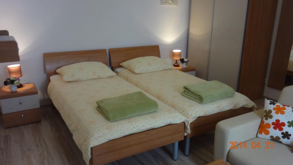 Room Mira Trogir Habitación foto