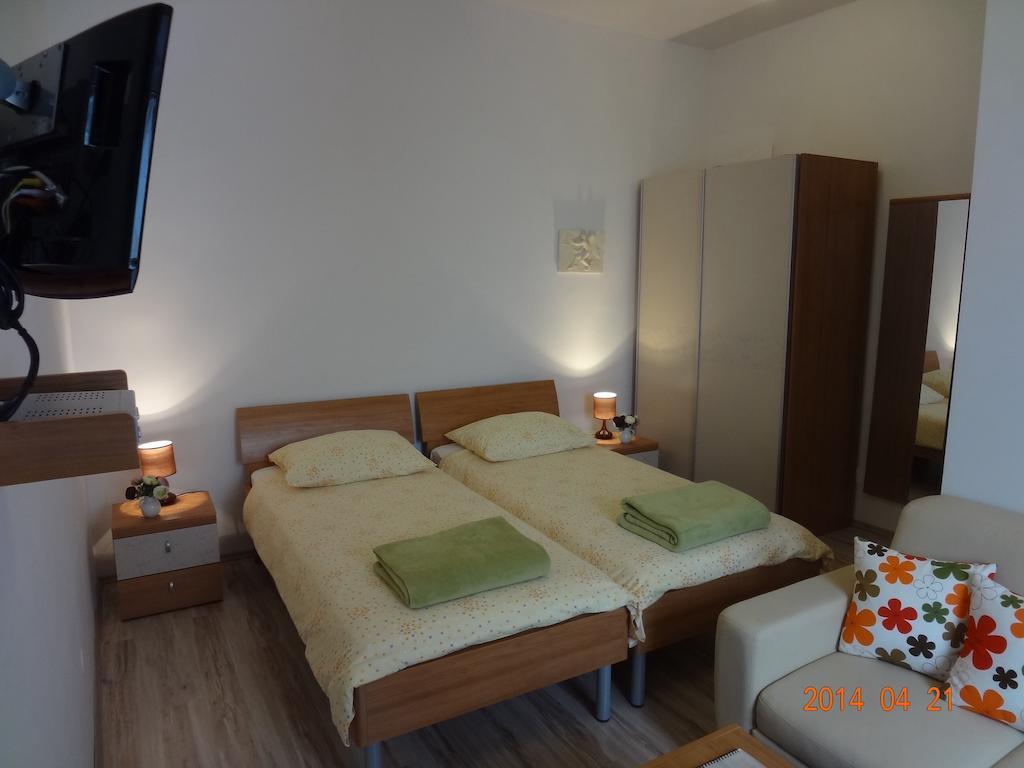 Room Mira Trogir Habitación foto